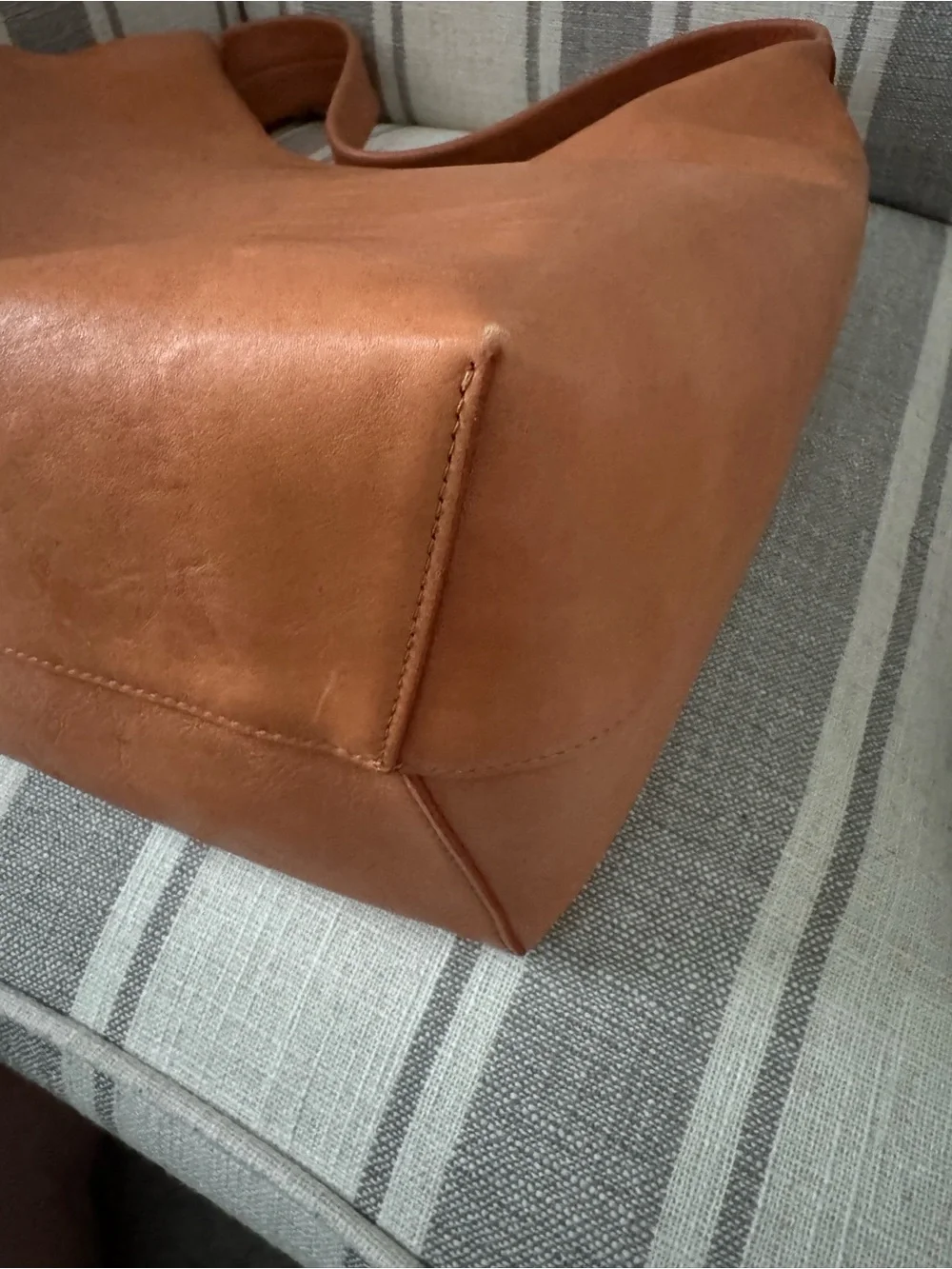 Mansur Gavriel mansur gavriel